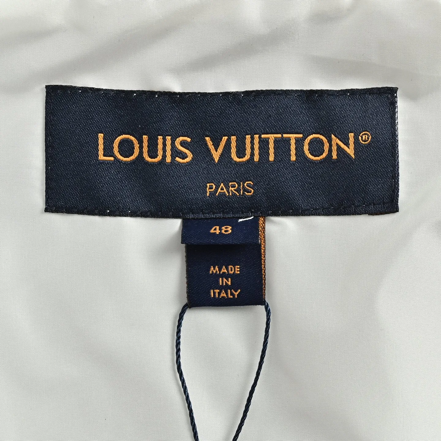 Louis Vuitton/ White